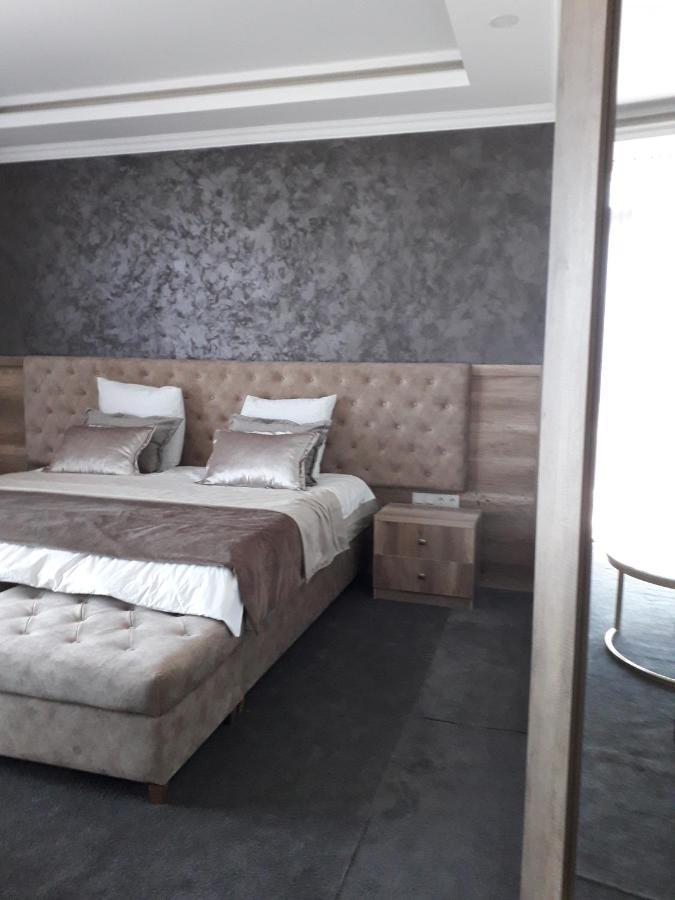 Seoul Hotel Shymkent Exterior photo